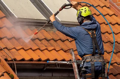 Démoussage et hydrofuge de toiture à Varouville